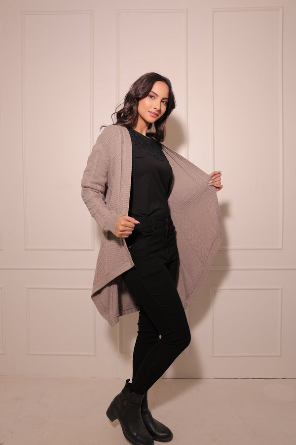 EVALIA CABLE KNIT CARDIGAN