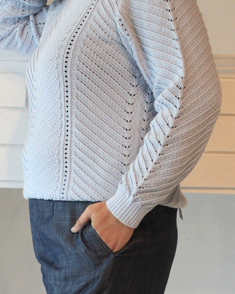 ARIA CHEVRON PULLOVER